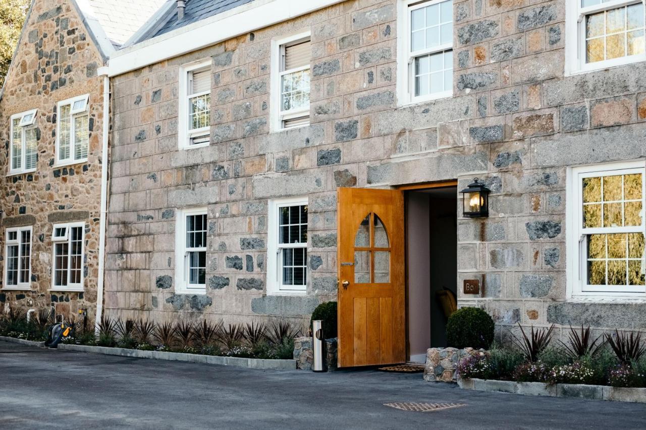 Hotel Hougue Du Pommier Castel Exterior photo